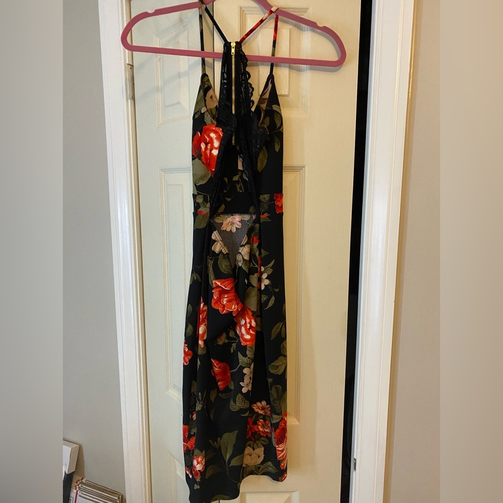 COPY - Mind Code Floral Dress - Picture 2 of 3